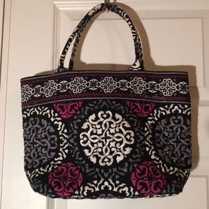 Vera Bradley Bags - Vera Bradley Canterbury Magenta Purse Vera Bradley Bags - Vera Bradley Canterbury Magenta Purse